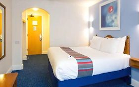 Travelodge Perth Central